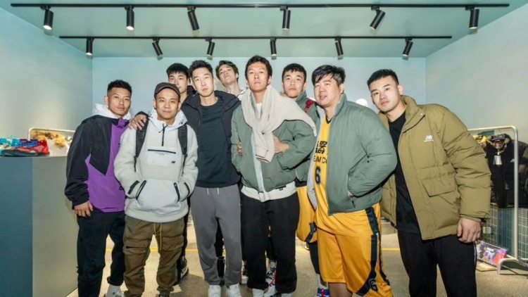 图源:抖音@瓷器厂的爷们er