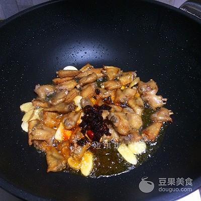 鸡翅尖炒青椒做法（青椒炒鸡翅尖的做法）(8)