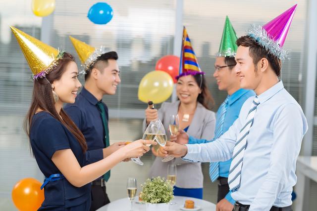 怎么在公司和同事相处（学会了收获好人缘）