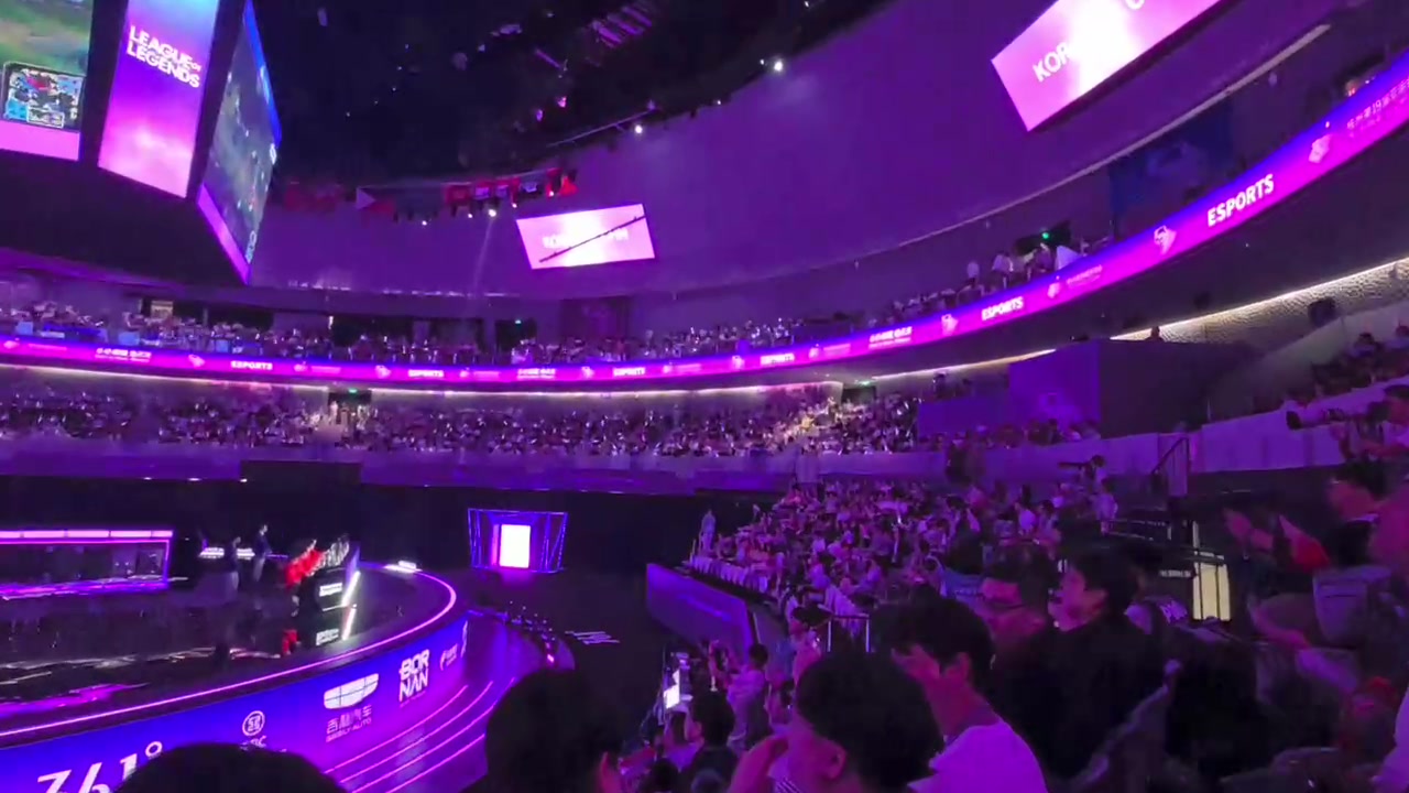 亚运英雄联盟半决赛韩国队晋级：韩国粉丝现场振臂高呼 中国粉丝亦不失风度