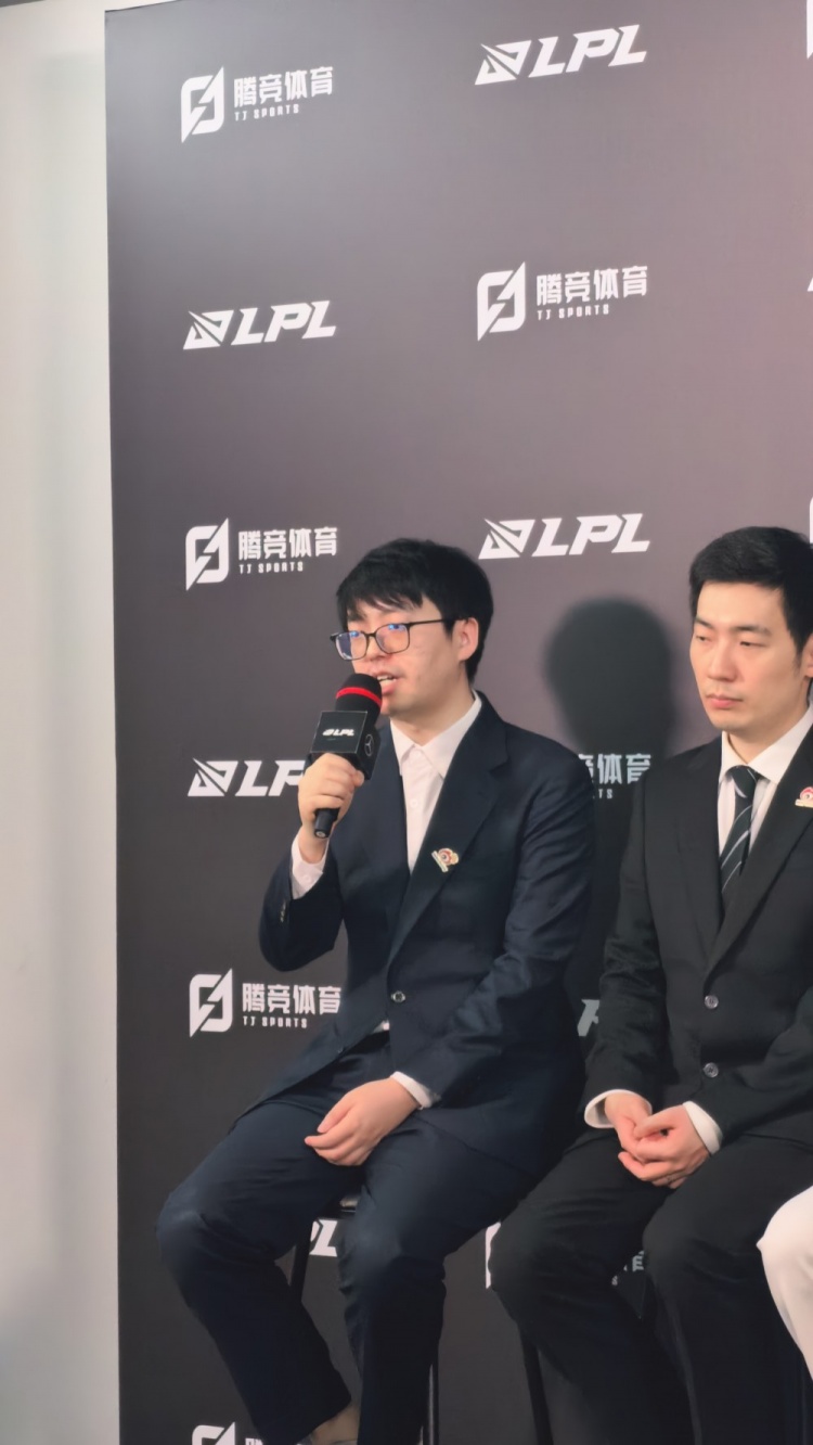 茂凯来听听你的BP是怎么被爆的！WBG教练分析第一局拿下原因。