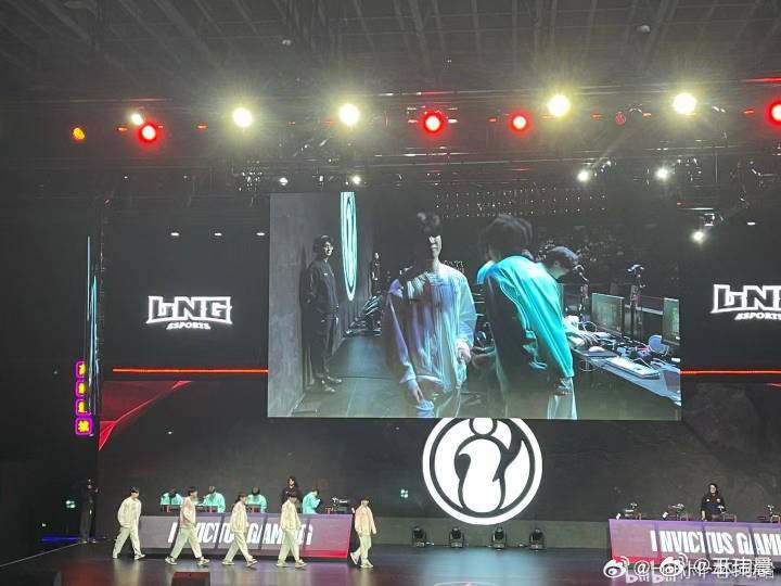 媒体人谈iG粉丝报点风波：3-5秒的延迟 能听到欢呼但是听不到具体内容