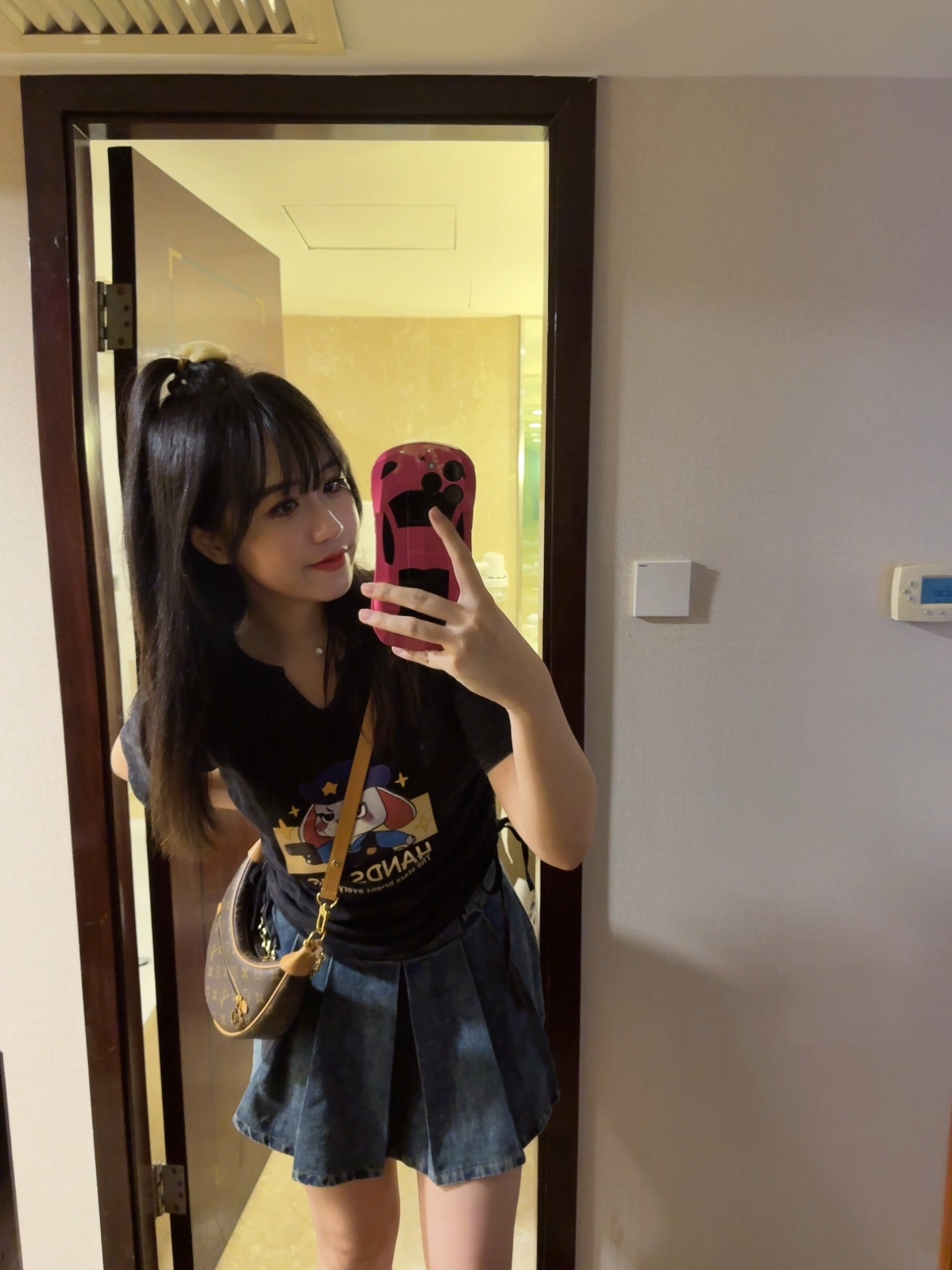 有点像精神小妹！前LPL女解说suki晒照：比起吃饭 我更喜欢你