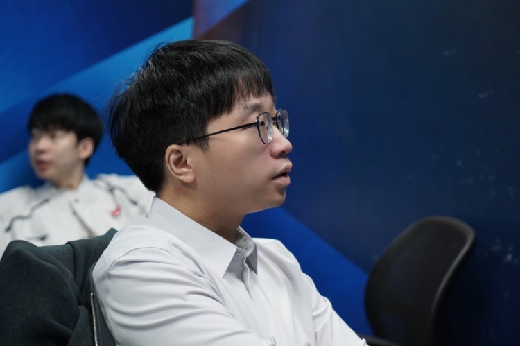 想到那年不练男枪的人了？Tabe教练：科研就是为了让选手多练英雄