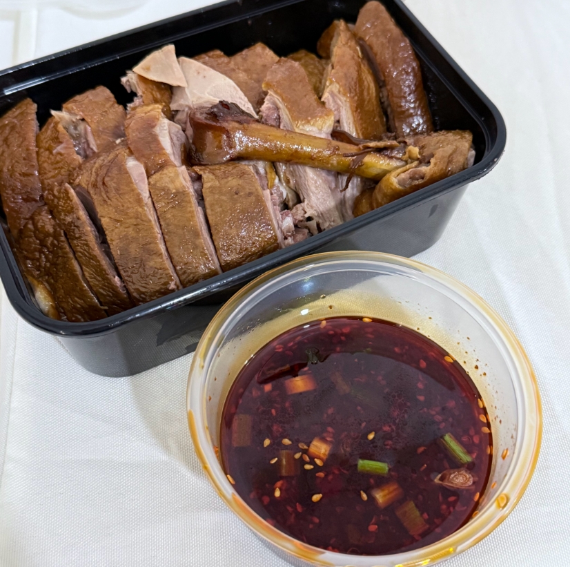 真有那么好吃？鼓鼓：感谢项目组 给我尝上荣昌卤鹅了 好奇了一个月了