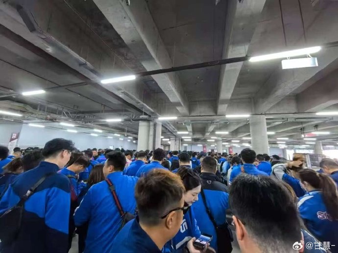 澎湃：远征球迷撬动文旅经济 3000申花球迷在大连带动千万元消费