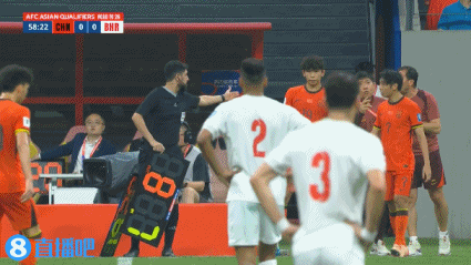 国足第58分钟换人！徐皓阳、刘诚宇替补登场，换下塞鸟、谢文能