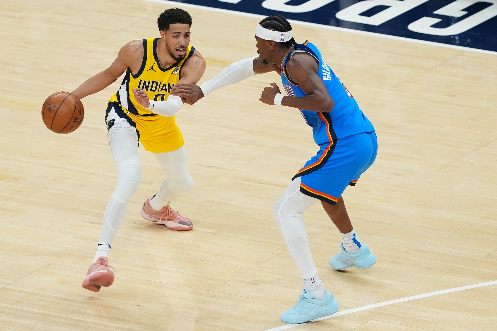 从球场贴纸到数字广告：为何如今的NBA总决赛看起来不像总决赛？