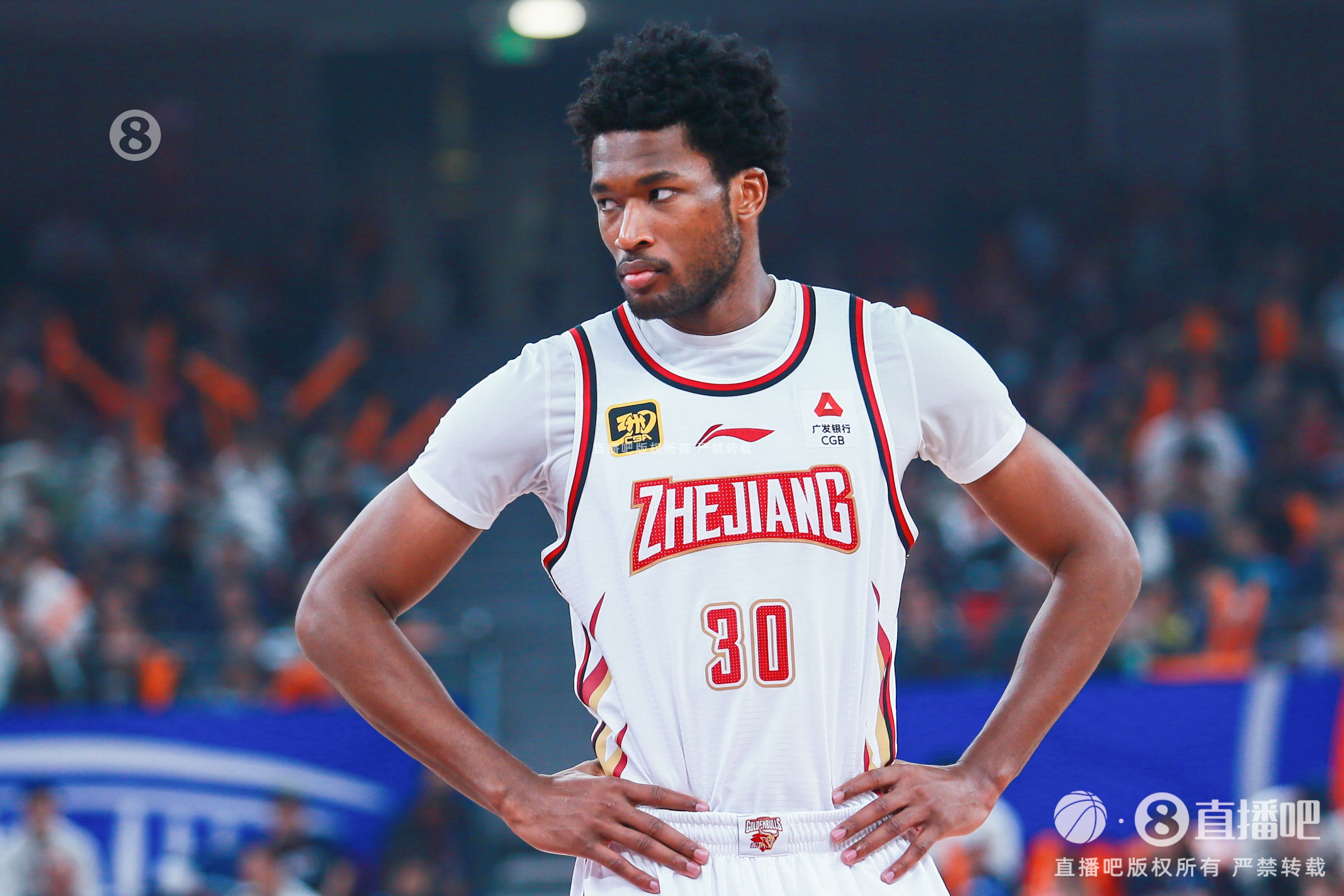 直播吧：浙江队与内线外援琼斯达成续约协议 双方约定NBA机会优先
