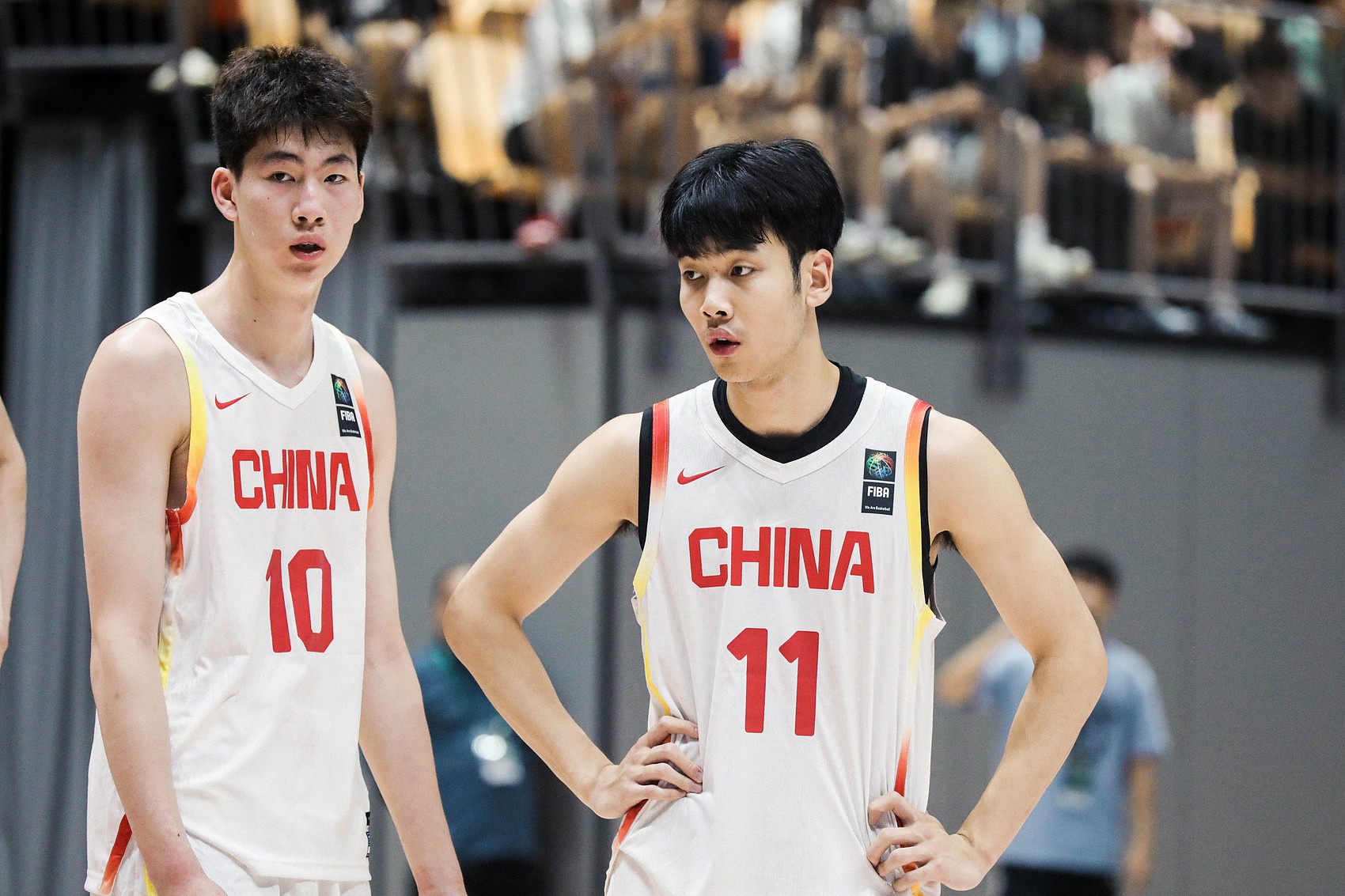 媒体人：今天加拿大U19给的机会是史无前例的多 结果我们没抓住