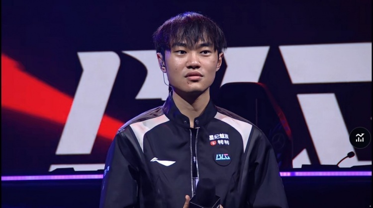 Knight：我觉得北川非常有潜力，就缺大赛经验，就一步一步陪他打