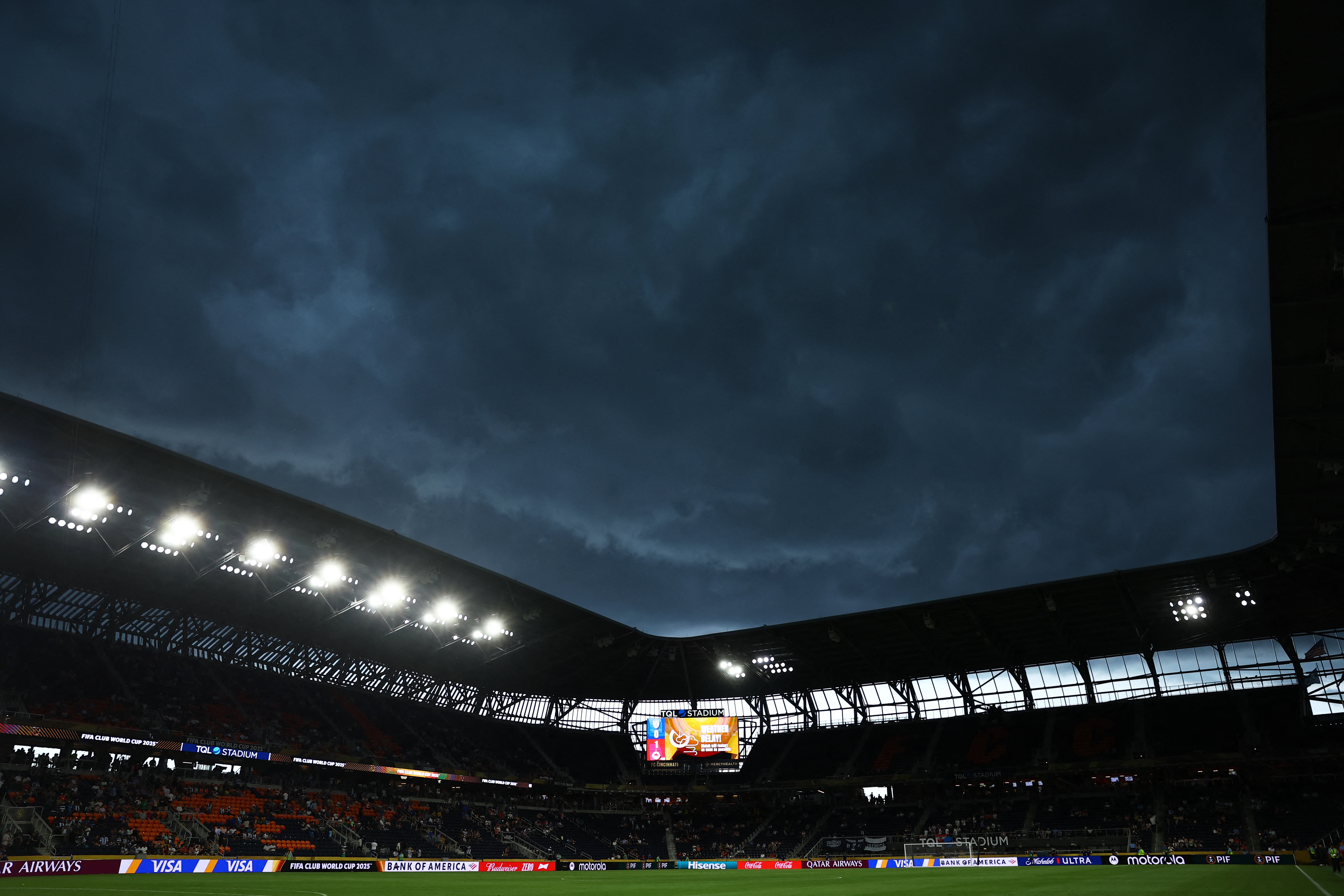 世体：FIFA无法取消雷暴协议，因为美国当地法律高于FIFA规定