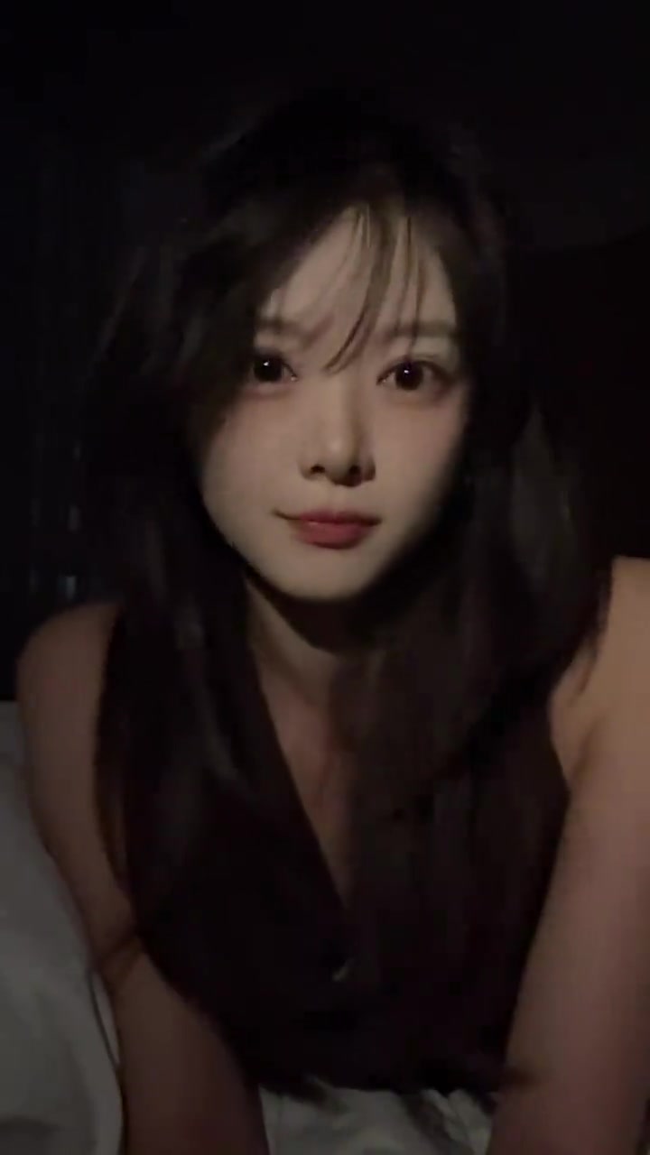 王老二是对的！LPL女主持骆歆分享视频：爱了吗，太爱了