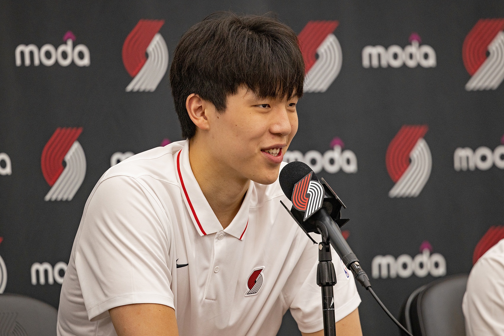 杨瀚森谈试训开拓者：表现也没有说多好 尽可能表现自己