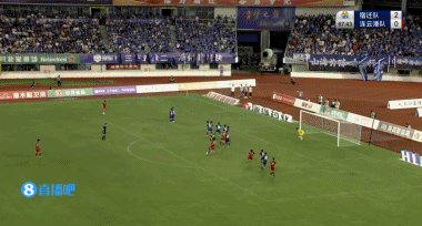 扳回一城！穆家鑫头球破门，目前宿迁2-1连云港