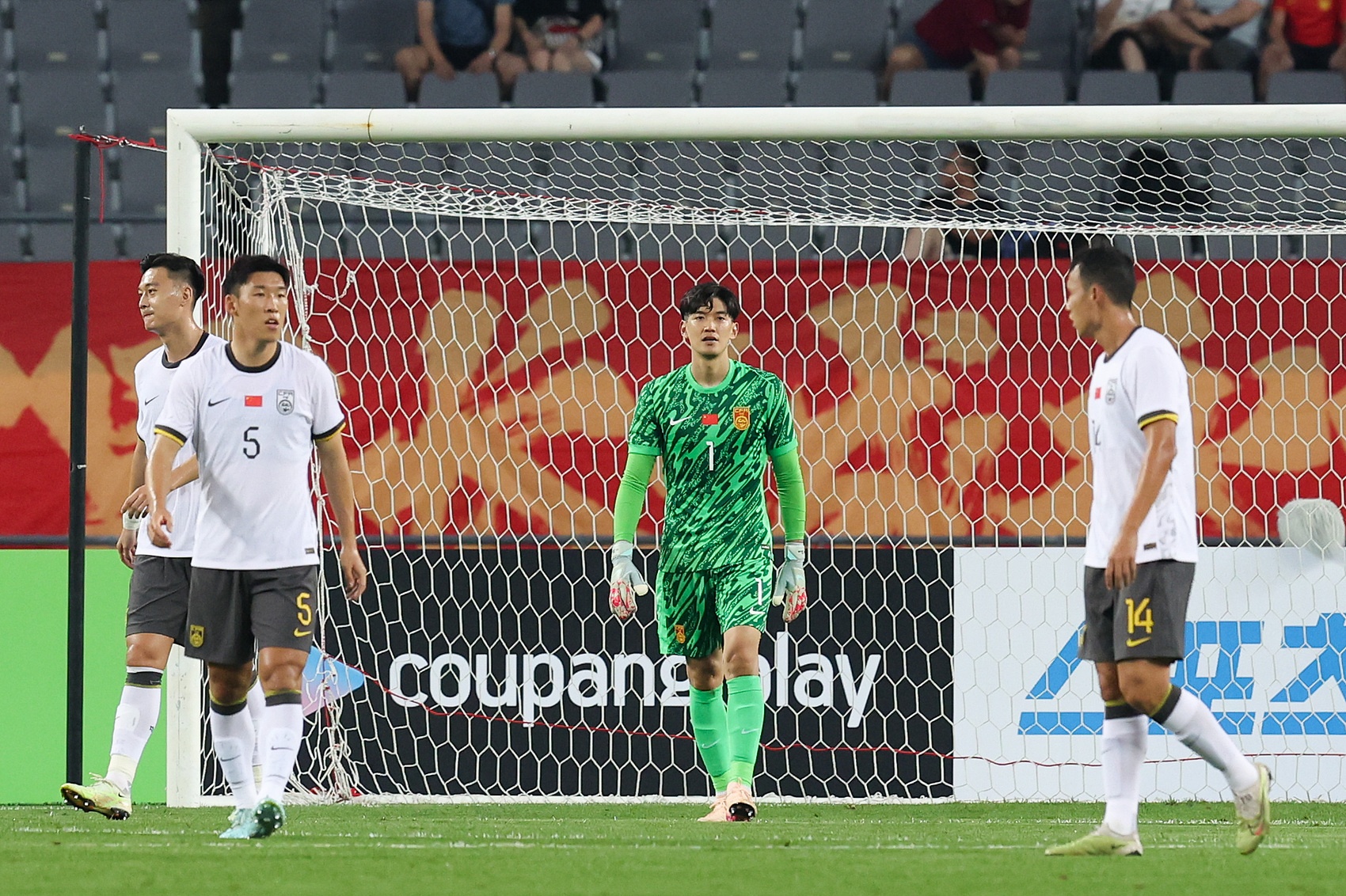 记者：国足0-3韩国在情理之中，完全没有形成整体的技战术打法