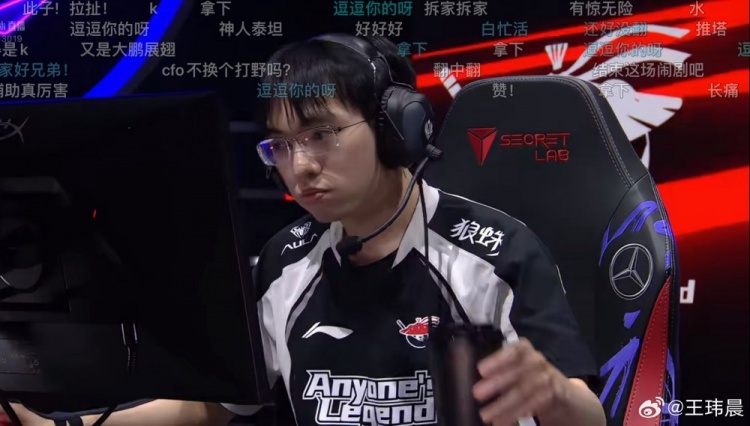 媒体人：翻中翻 感谢对面泰坦，开局是他后面关键时刻还是他