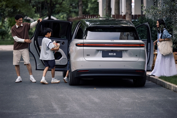 再次定义纯电SUV！理想i8发布会定档：7月29日见