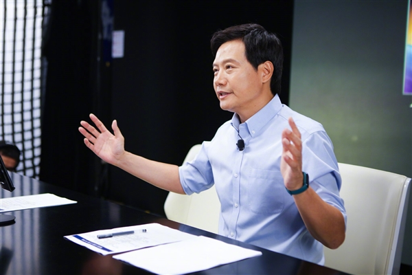 YU7卖爆 雷军值得被尊敬！清华副院长：小米汽车成功是中国经济高质量发展一个样板