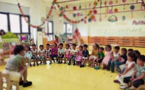 幼儿园教案：认识交通标志（通用10篇）