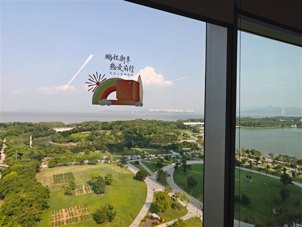 小米深圳大厦已入驻完毕：独栋建筑 海景工位办公
