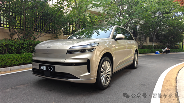 蔚来拼了！19万开走9系大型SUV：李斌一夜封神
