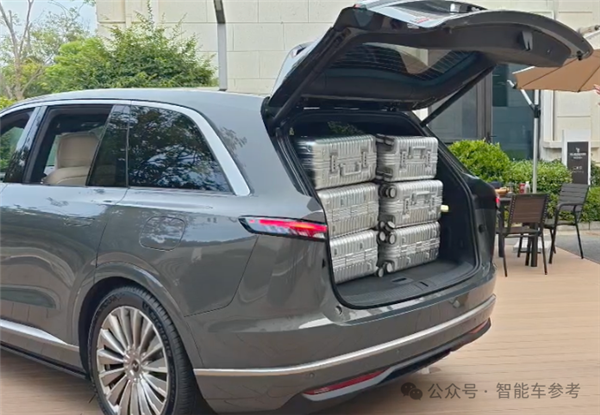 蔚来拼了！19万开走9系大型SUV：李斌一夜封神