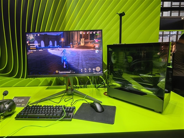 错过拍大腿！NVIDIA参展BW2025放大招：排队买公版RTX 5080/5070