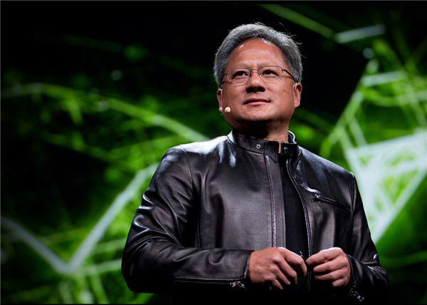 黄仁勋：NVIDIA成全球首家市值4万亿美元的公司 特朗普开心祝贺