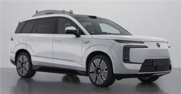 预计售价40万级：腾势N8L无伪实车曝光：定位为插电混动大型SUV