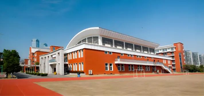 南京市建邺高级中学简介概况（建校历史、地址、师资、校训、环境）