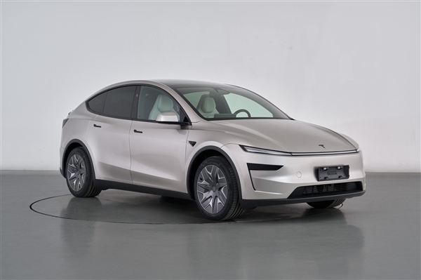 35万级六座纯电SUV 加长版特斯拉Model Y实车曝光：臀部太翘
