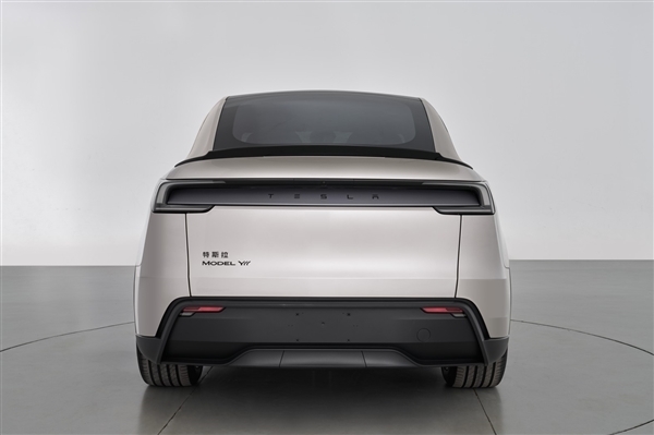 35万级六座纯电SUV 加长版特斯拉Model Y实车曝光：臀部太翘