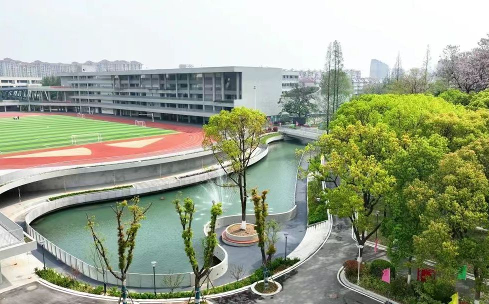 江苏省六合高级中学简介概况（建校历史、地址、师资、校训、环境）