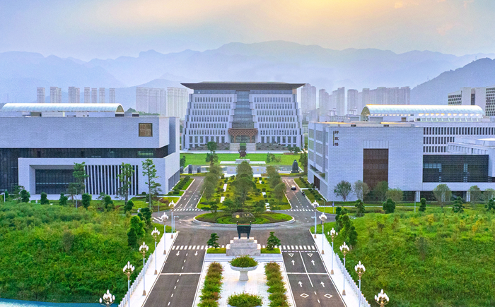 福耀科技大学2025年河南投档最低分数线一览表