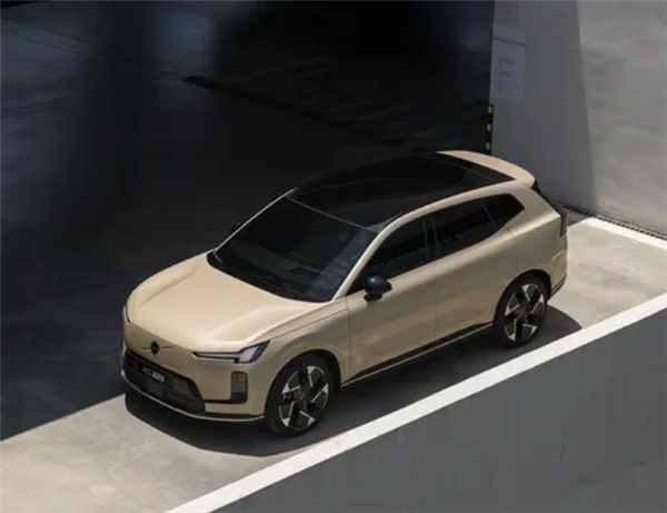 全新中型插混SUV！沃尔沃XC70官图首发：8月开启预售