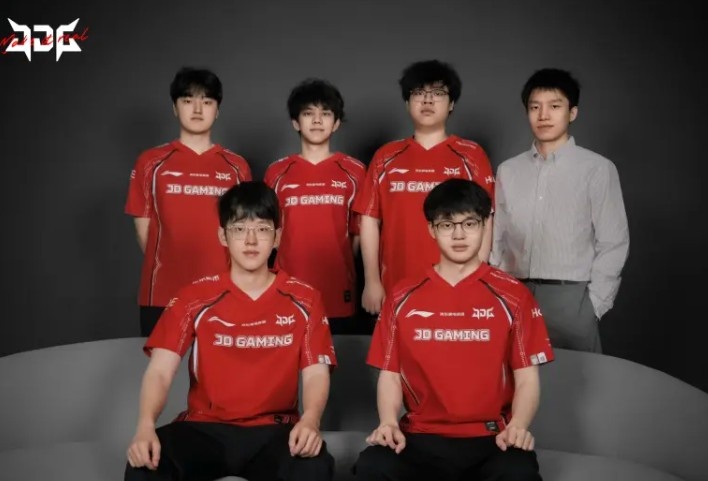 战胜WE后JDG选手发文：接受兄弟们的批评与监督；继续努力