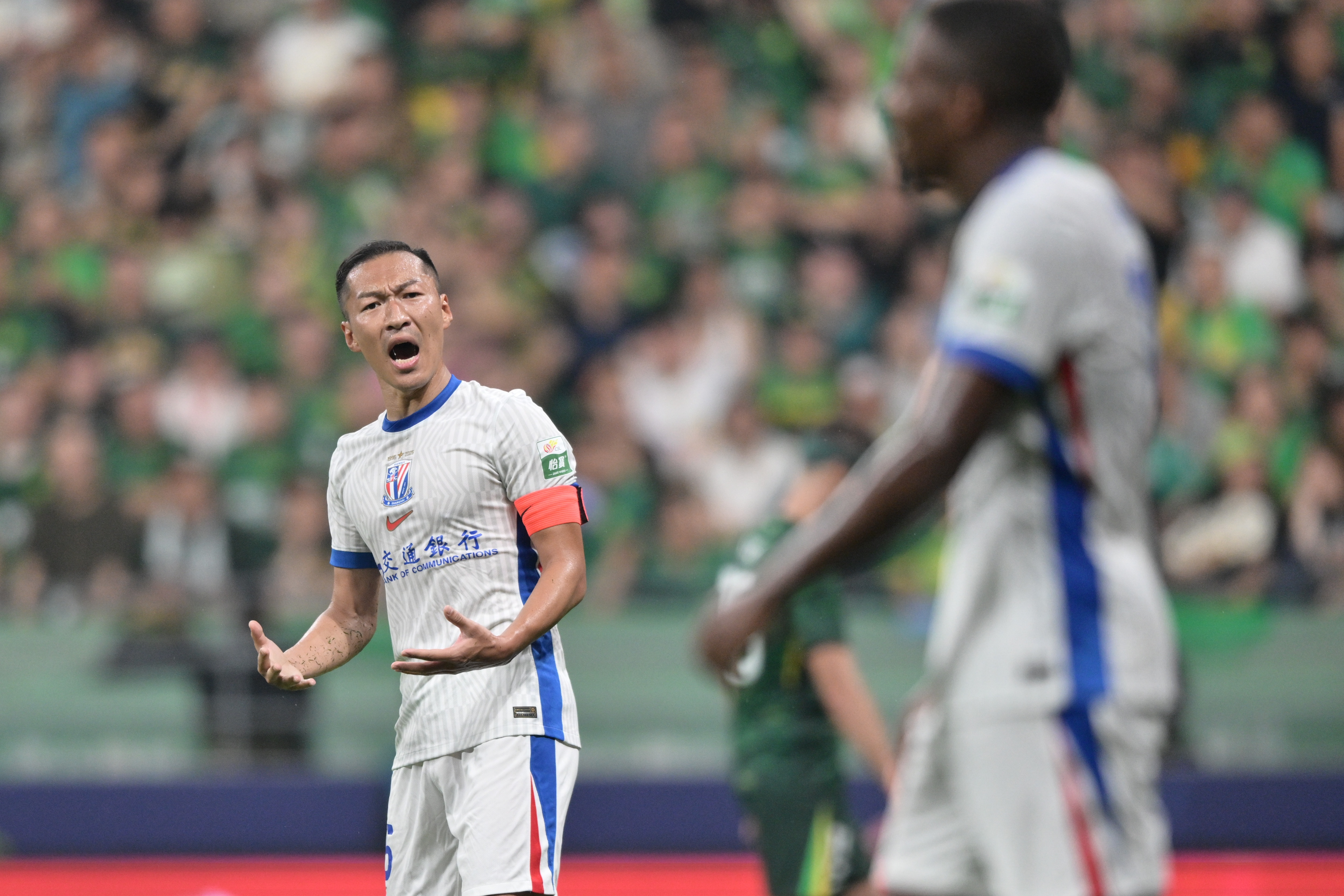 东体：斯卢茨基看淡争冠形势 足协杯后吴曦脚背内外总共缝了五针