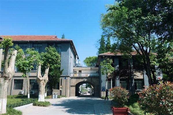 2022扬州大学地址 - 交通 - 游玩攻略