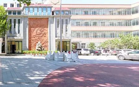 郑州市第七高级中学有几个校区 分别在哪里？