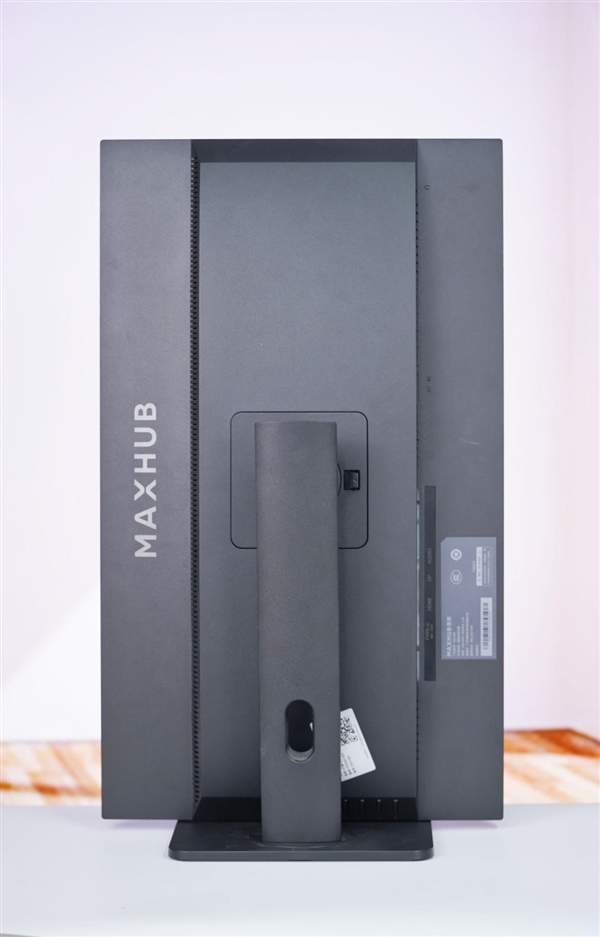 搭载兆芯开天KX-7000处理器！领效DZ770主机图赏