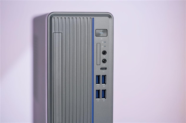 搭载兆芯开天KX-7000处理器！领效DZ770主机图赏