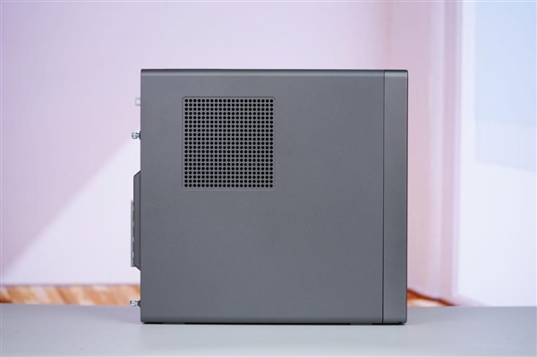 搭载兆芯开天KX-7000处理器！领效DZ770主机图赏