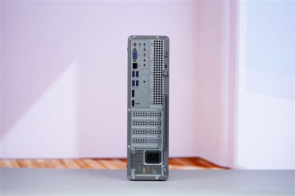 搭载兆芯开天KX-7000处理器！领效DZ770主机图赏