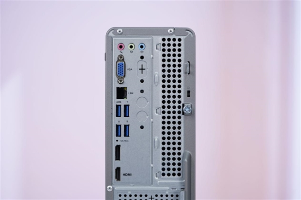 搭载兆芯开天KX-7000处理器！领效DZ770主机图赏