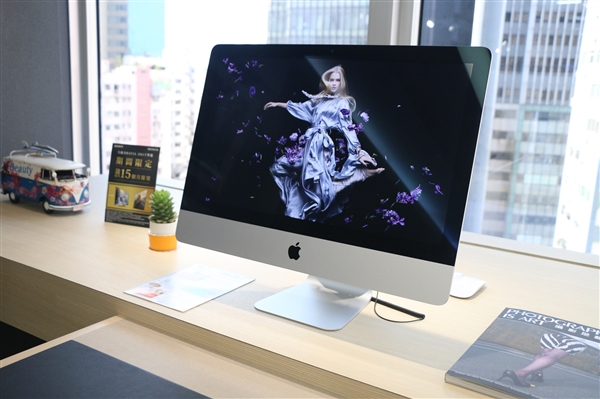 屏幕可弯可直！苹果iMac新专利曝光：能根据用户行为智能弯曲屏幕