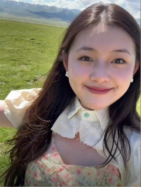 24岁女生酷似大S走红：没整容