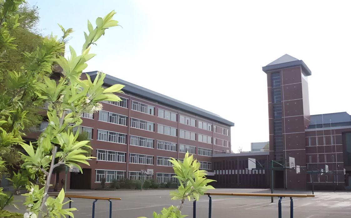 哈尔滨市第一二二中学校在哈尔滨的排名第几 哈一二二中属于什么档次？