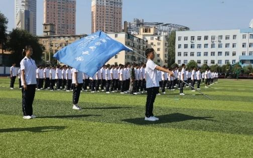 沈阳市回民中学是公立还是私立,是重点中学吗？
