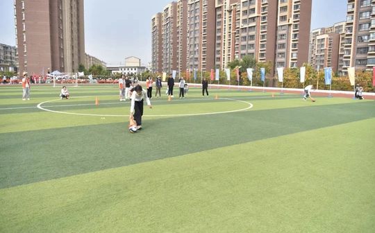 长春市第十九中学是公立还是私立 是重点中学吗？